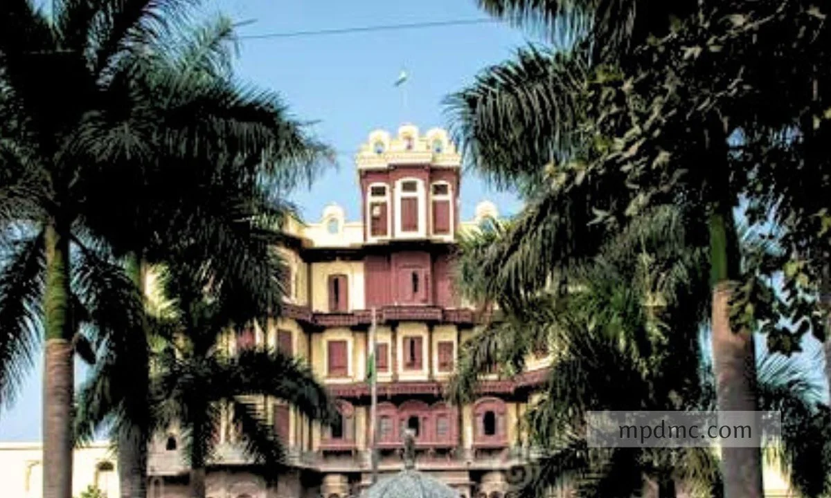 rajwada-palace